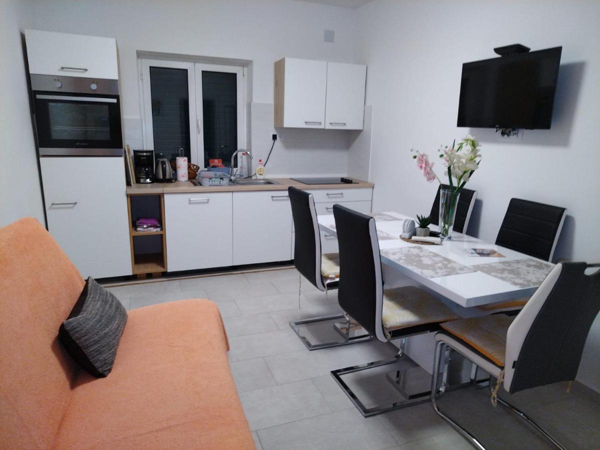 Apartmani Katarina Barbat na Rabu Екстер'єр фото