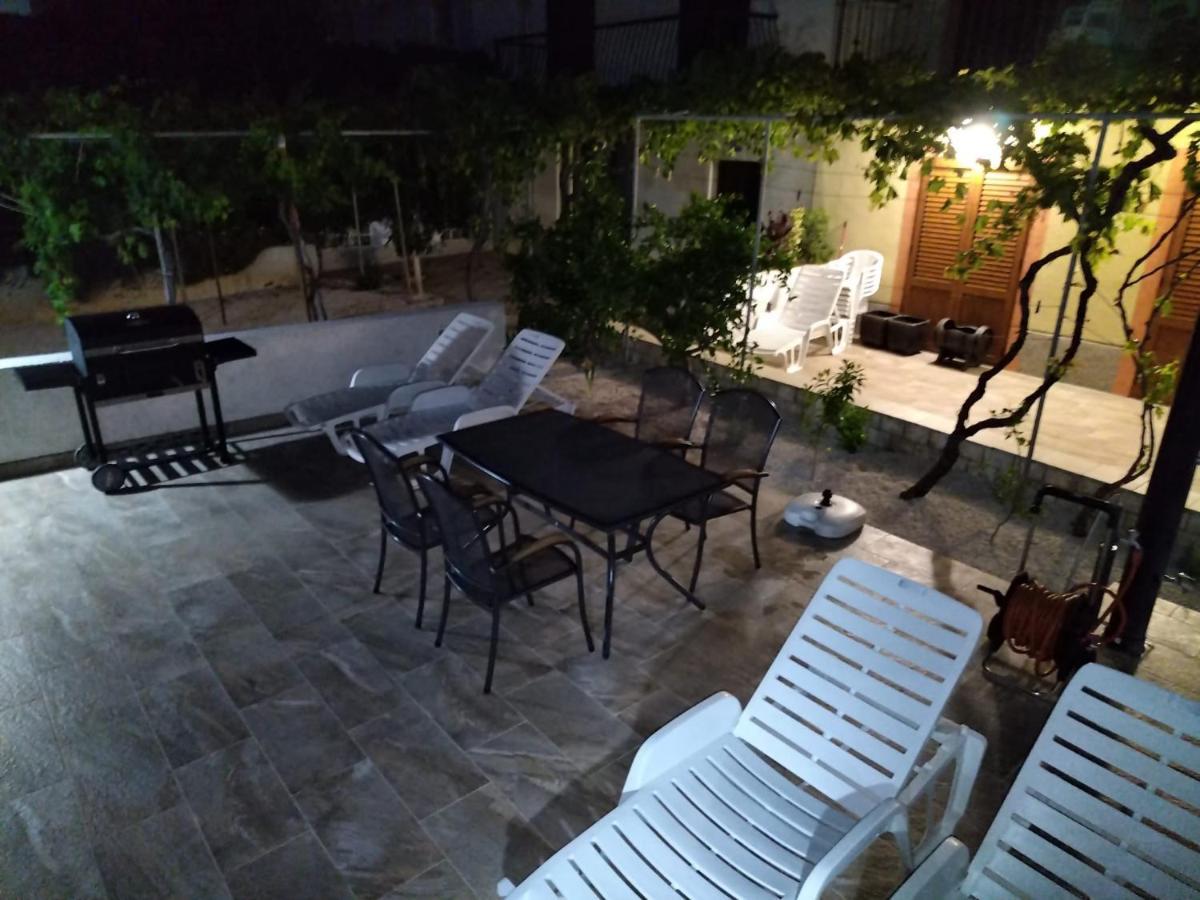 Apartmani Katarina Barbat na Rabu Екстер'єр фото