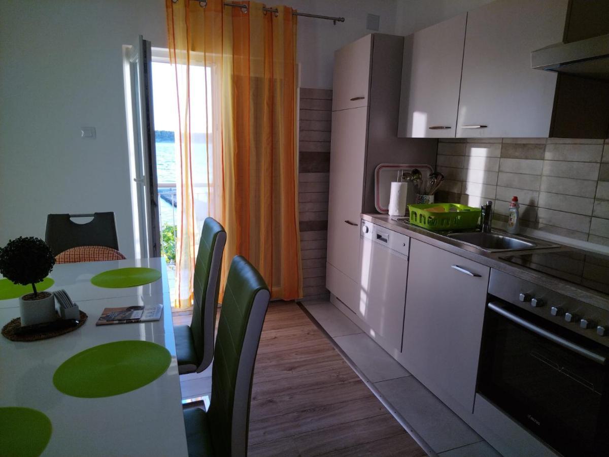 Apartmani Katarina Barbat na Rabu Екстер'єр фото