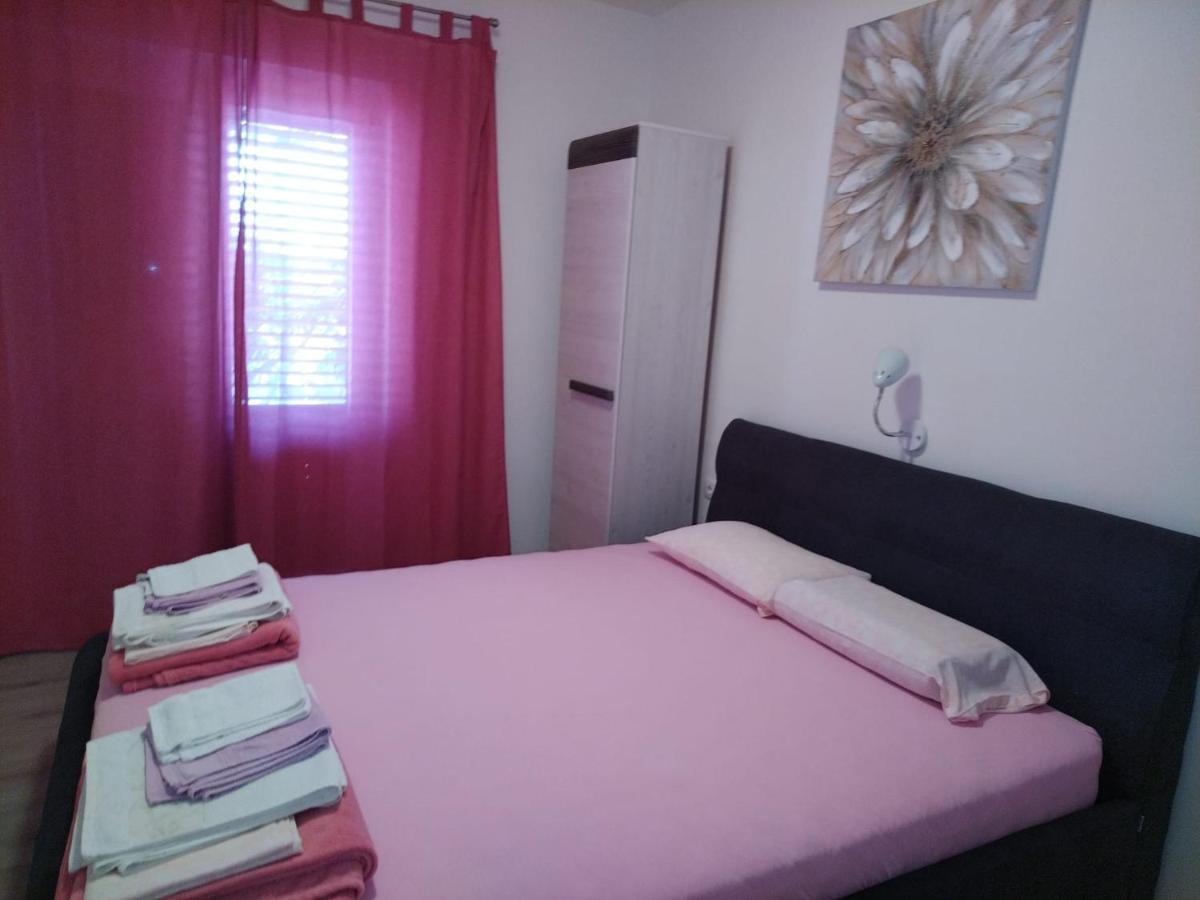 Apartmani Katarina Barbat na Rabu Екстер'єр фото