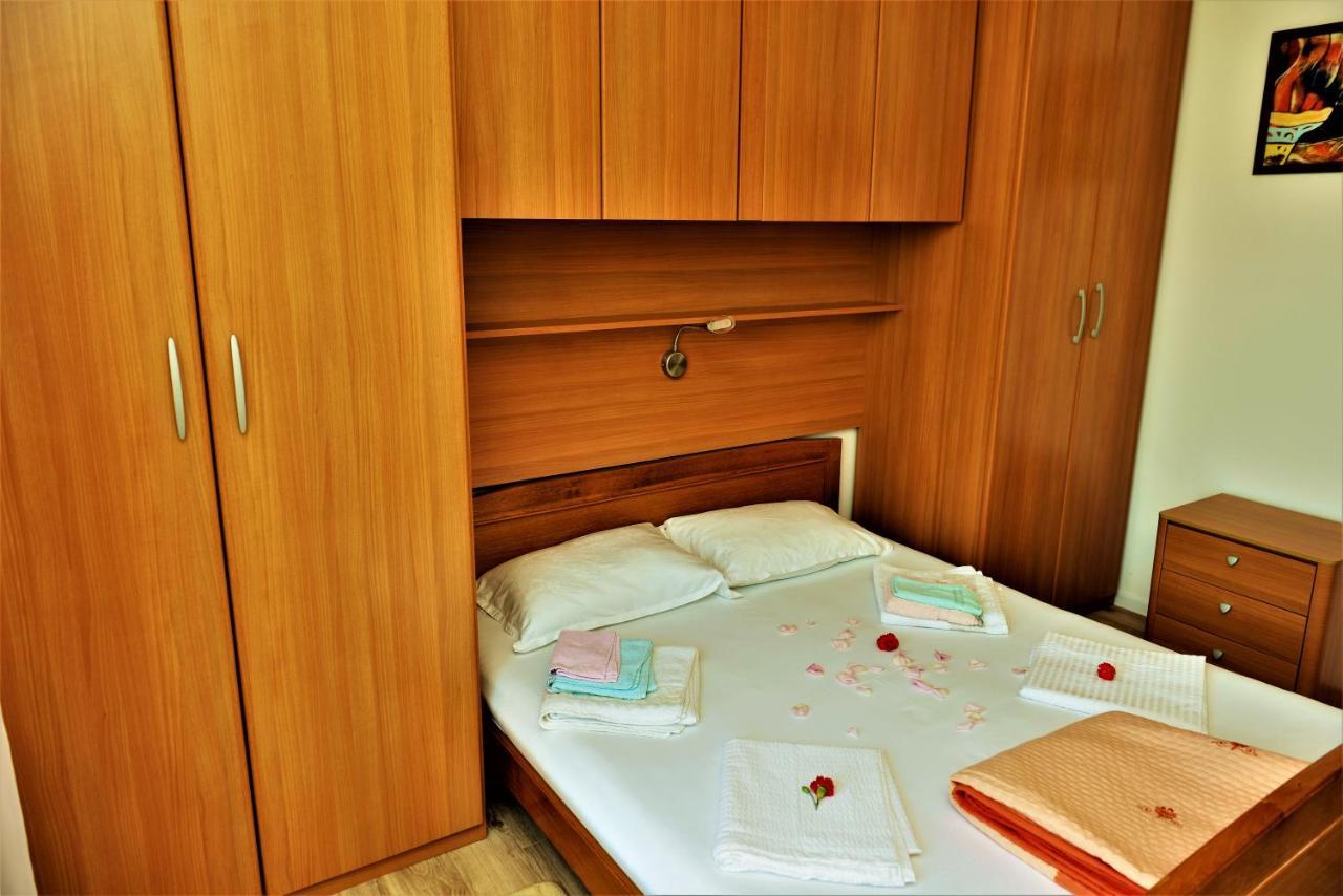 Apartmani Katarina Barbat na Rabu Екстер'єр фото