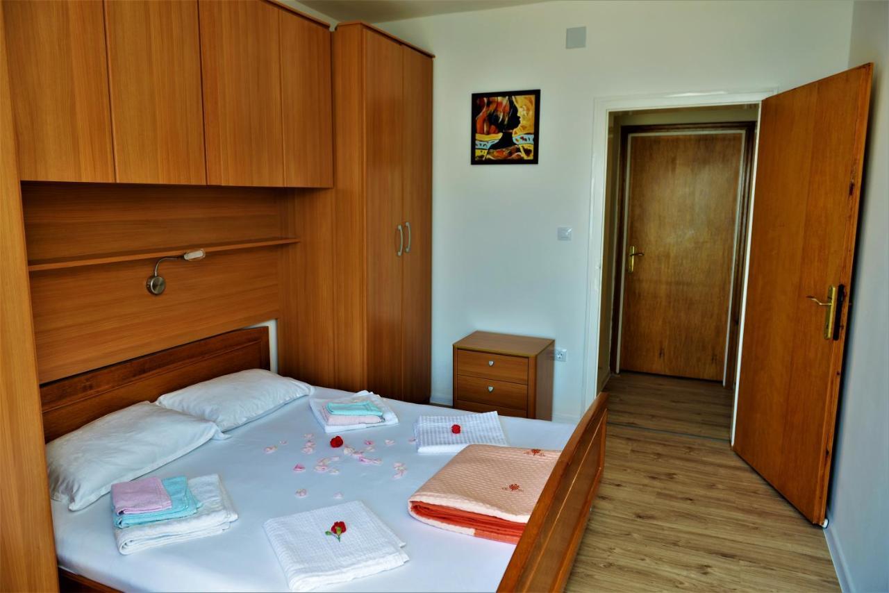 Apartmani Katarina Barbat na Rabu Екстер'єр фото